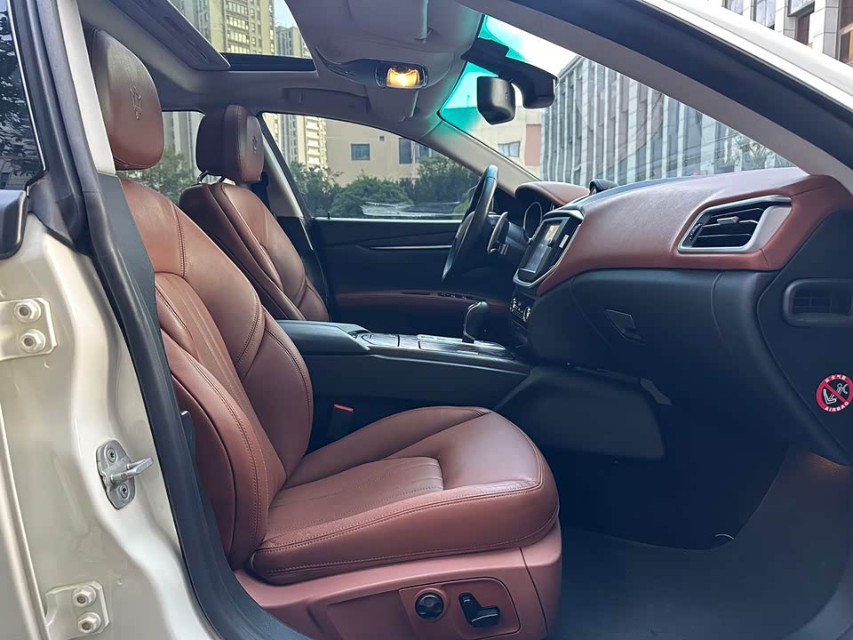 Maserati Ghibli Maserati Ghibli