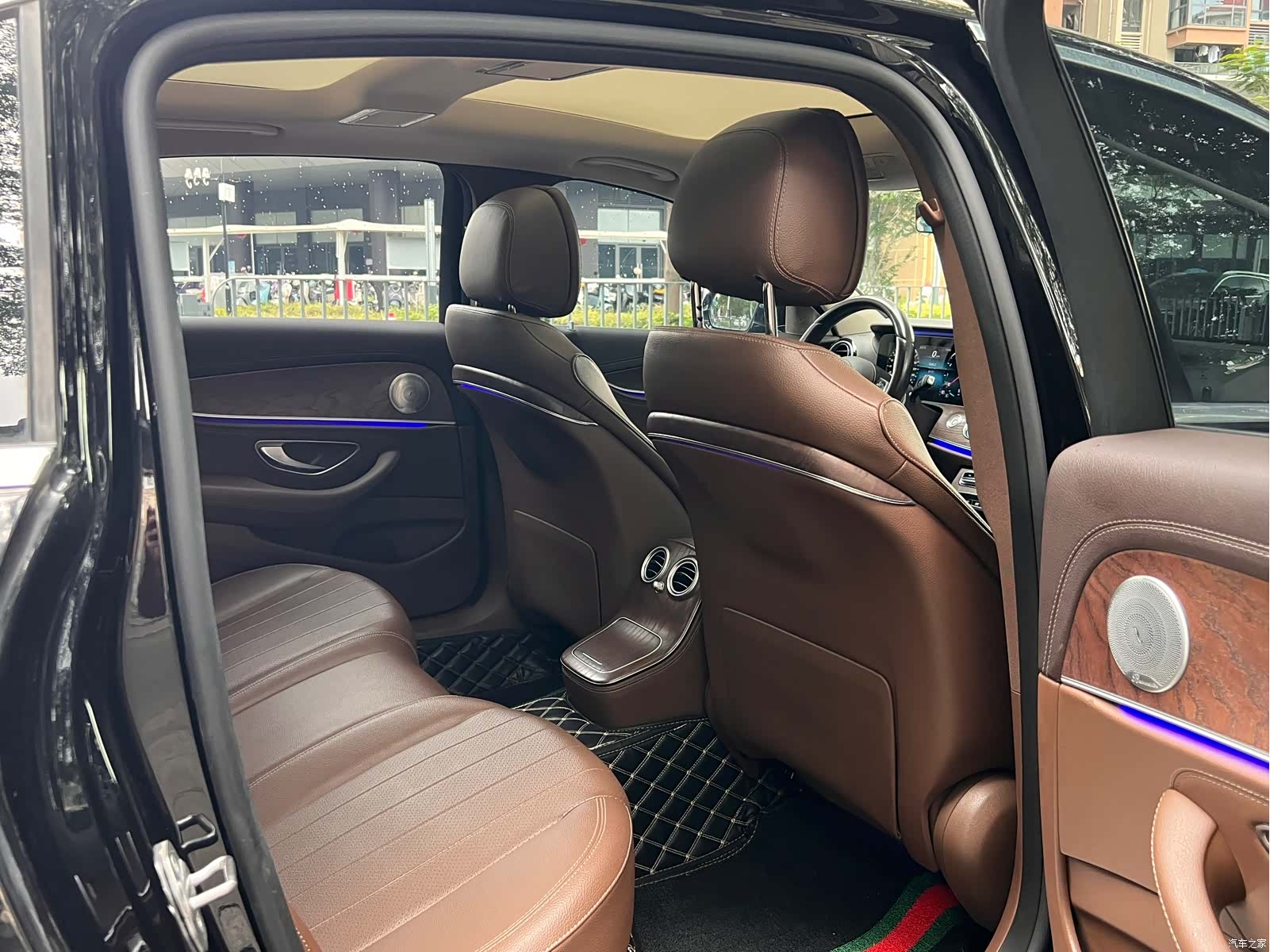 Mercedes-Benz E-Class, 2021 4