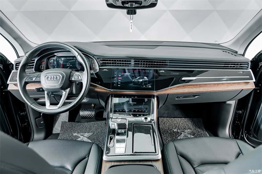 Audi Q7, 2024 12
