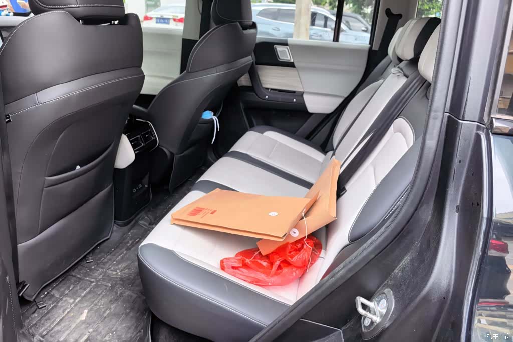 Chery iCAR, 2025 11