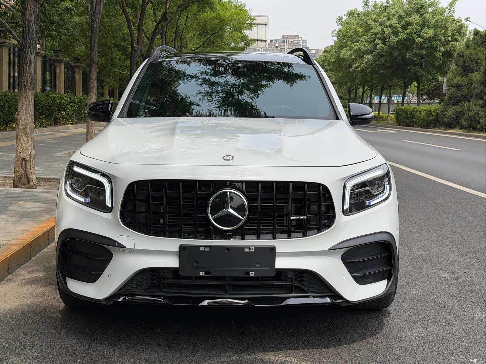 Mercedes-Benz GLB, 2023 2