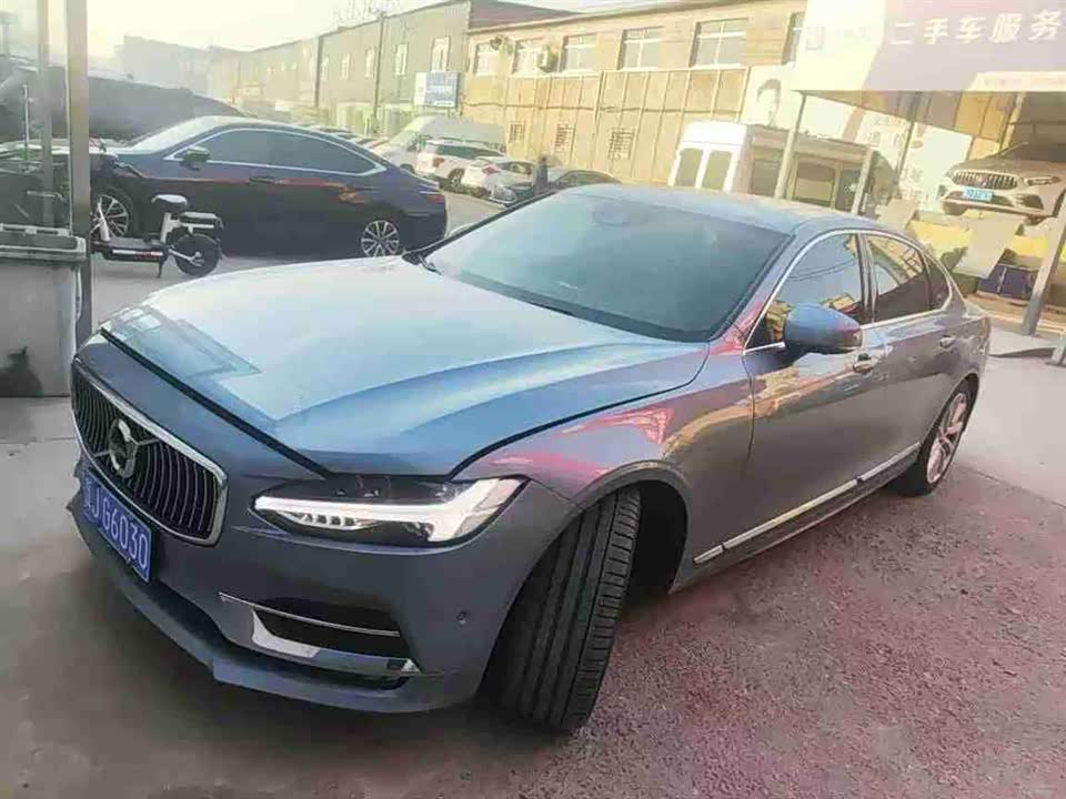 Volvo S90