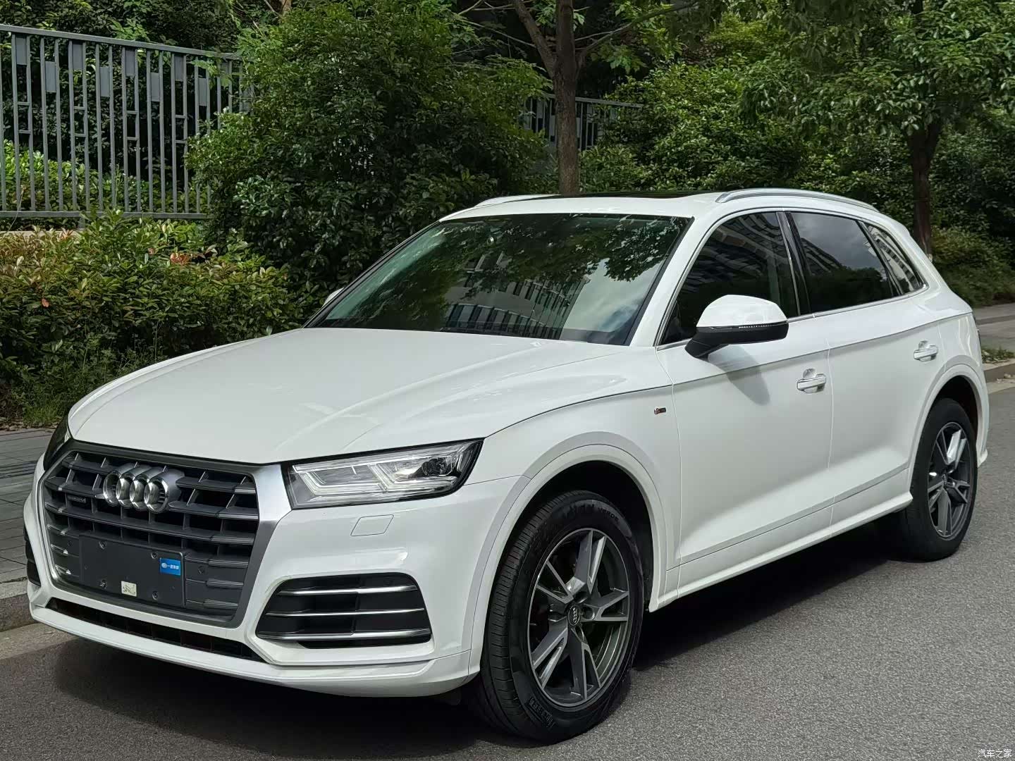 Audi Q5L, 2020 1