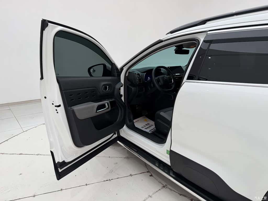 Citroen C5 Aircross, 2024 13