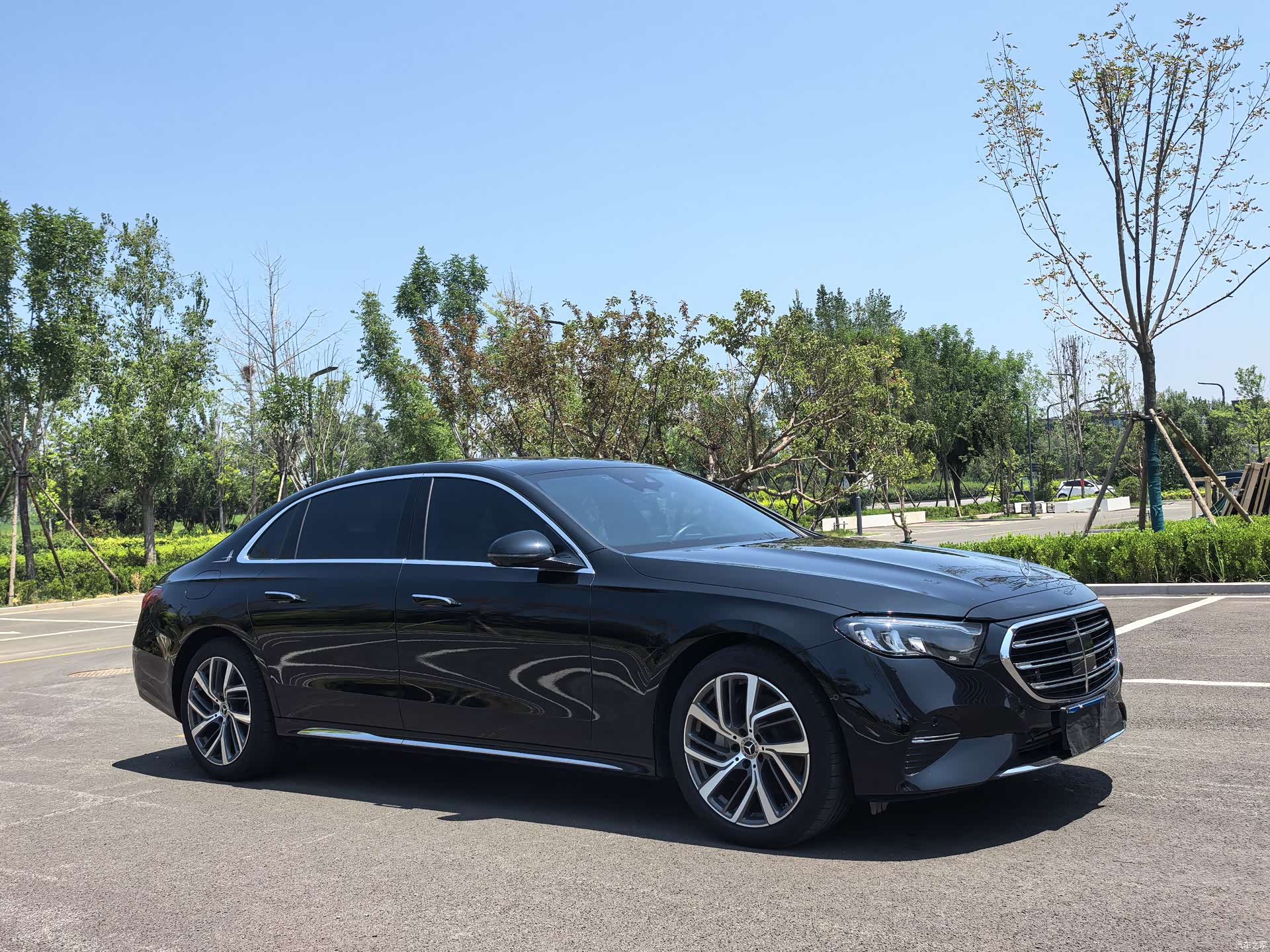 Mercedes-Benz E-Class, 2024 3