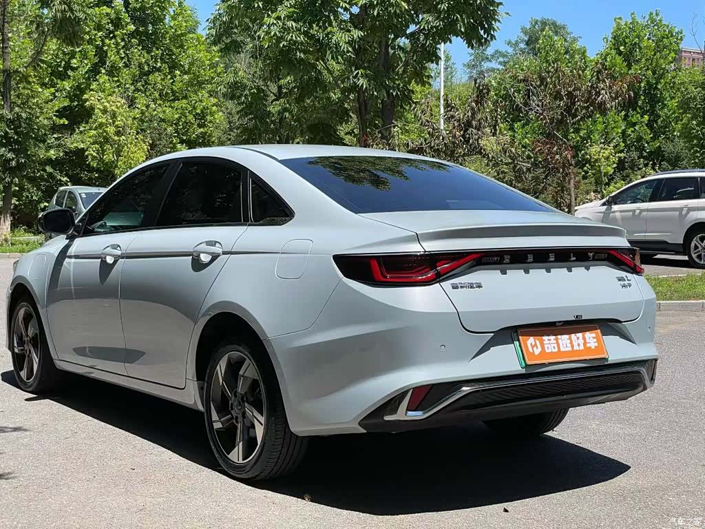 Geely Emgrand, 2024 4