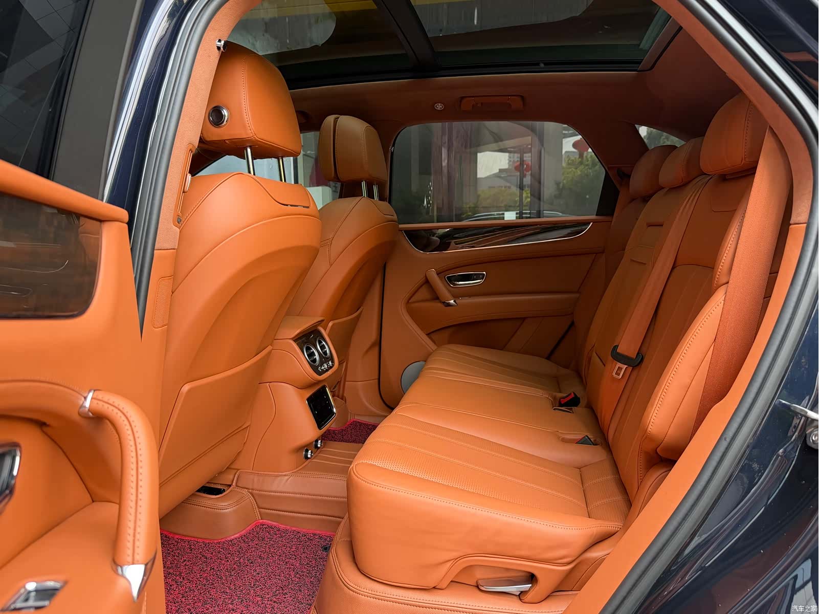 Bentley Bentayga, 2018 6