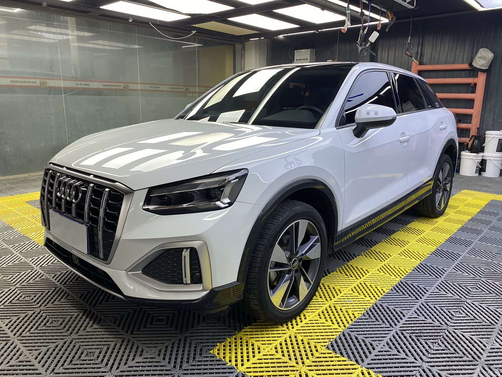 Audi Q2L