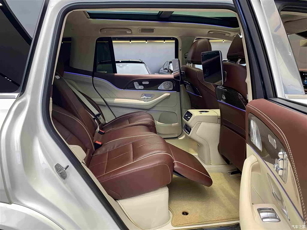 Maybach GLS, 2021 13