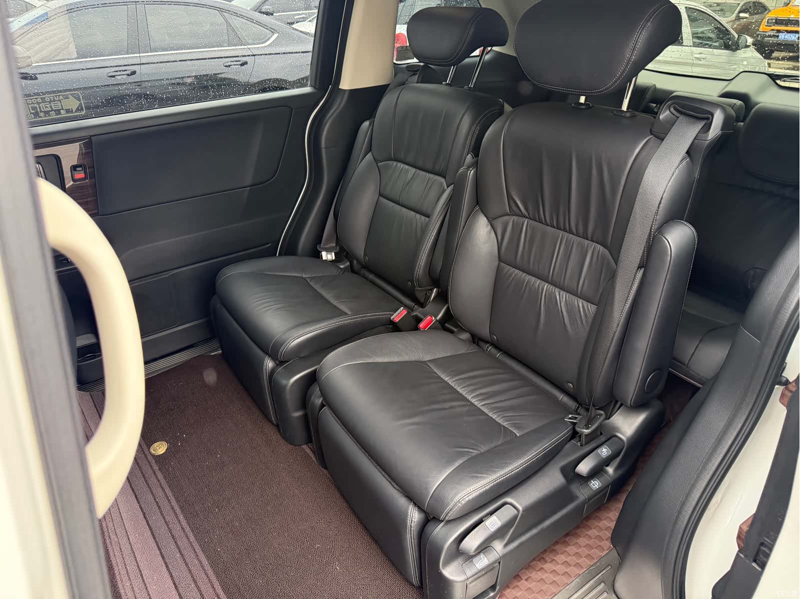 Honda Elysion, 2019 все фото
