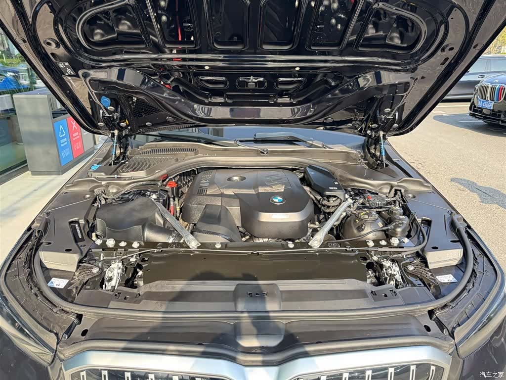BMW 5 Series, 2024 14
