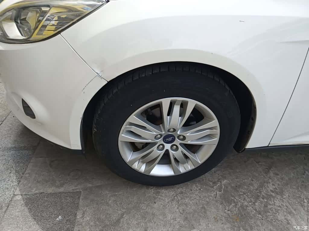 Ford Focus, 2015 23