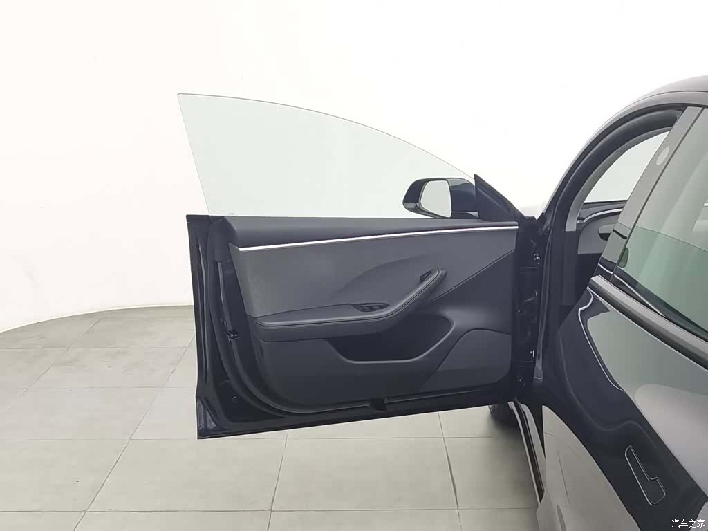 Tesla Model 3, 2024 8
