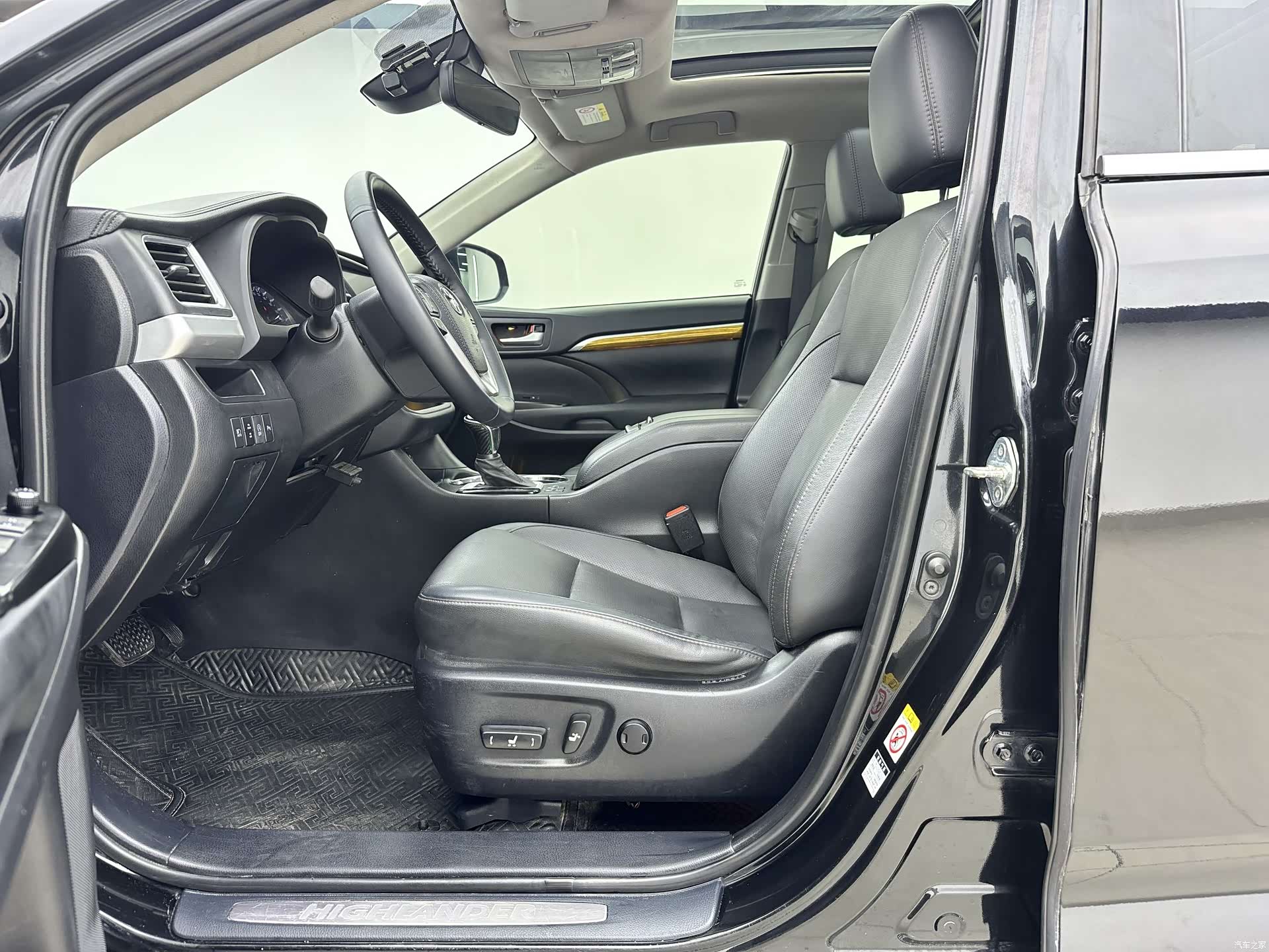 Toyota Highlander, 2021 все фото