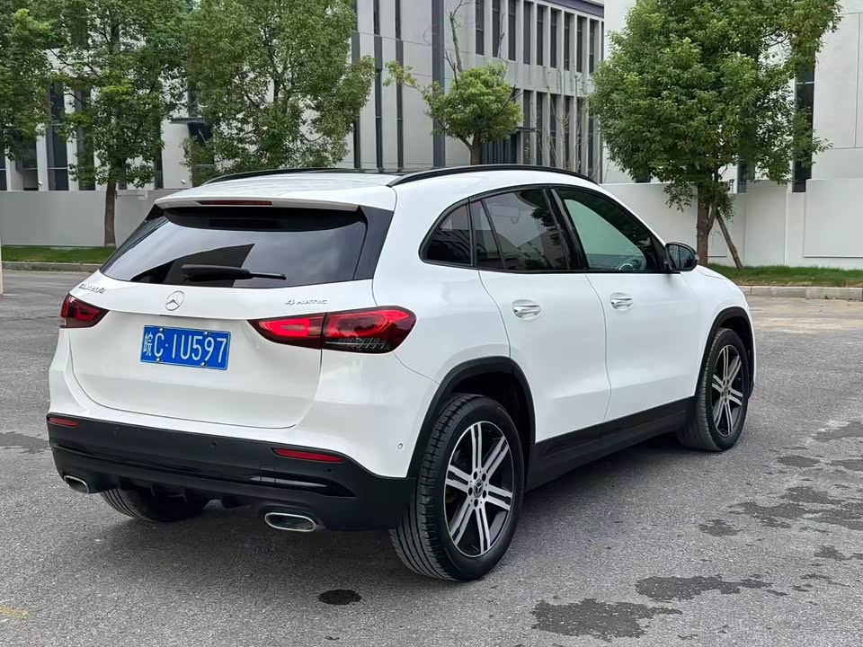 Mercedes-Benz GLA