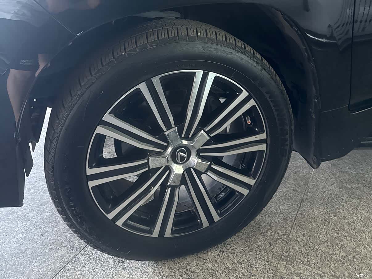 Lexus LX, 2017 4