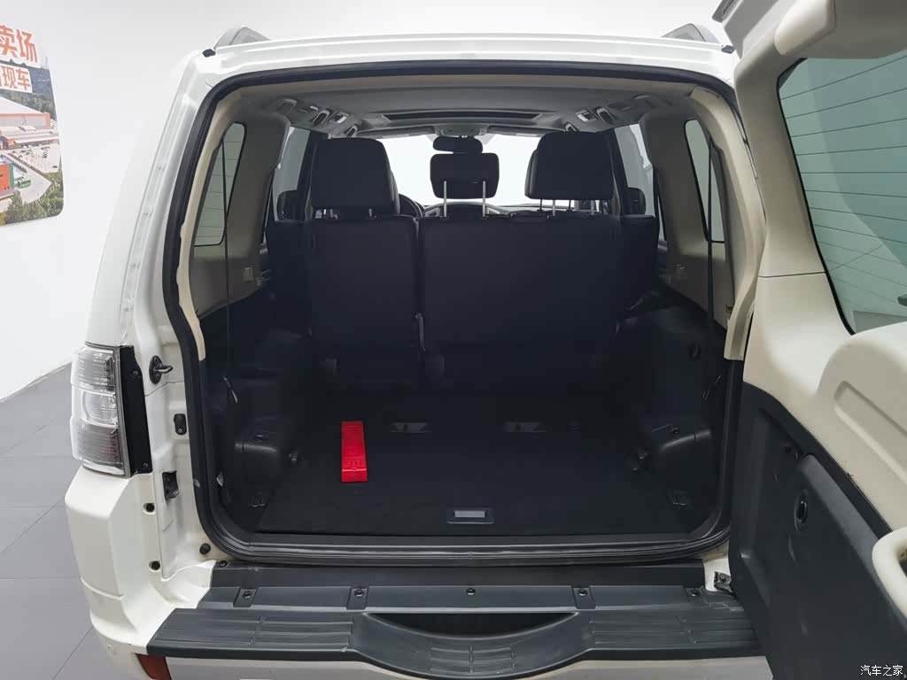 Mitsubishi Pajero, 2015 16