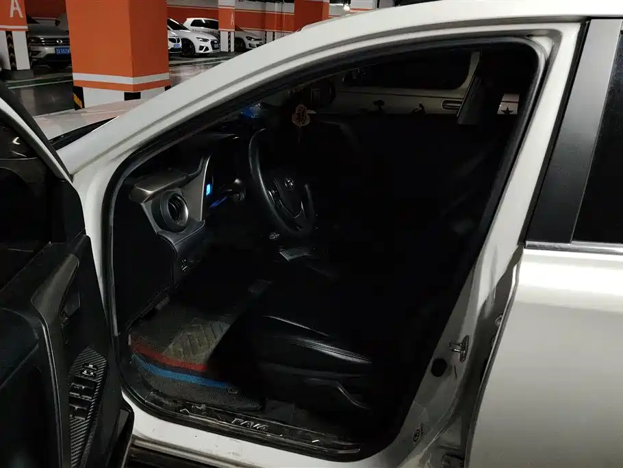 Toyota RAV4 Rongfang