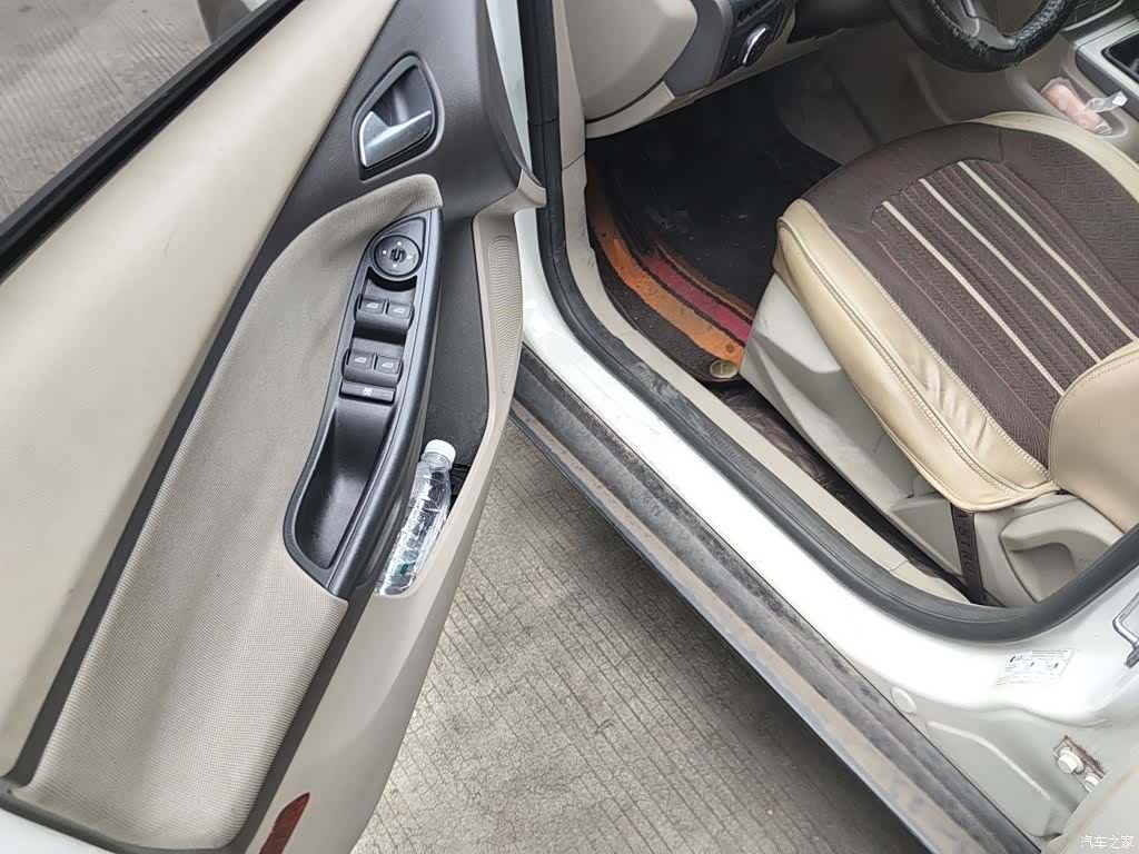 Ford Focus, 2015 17