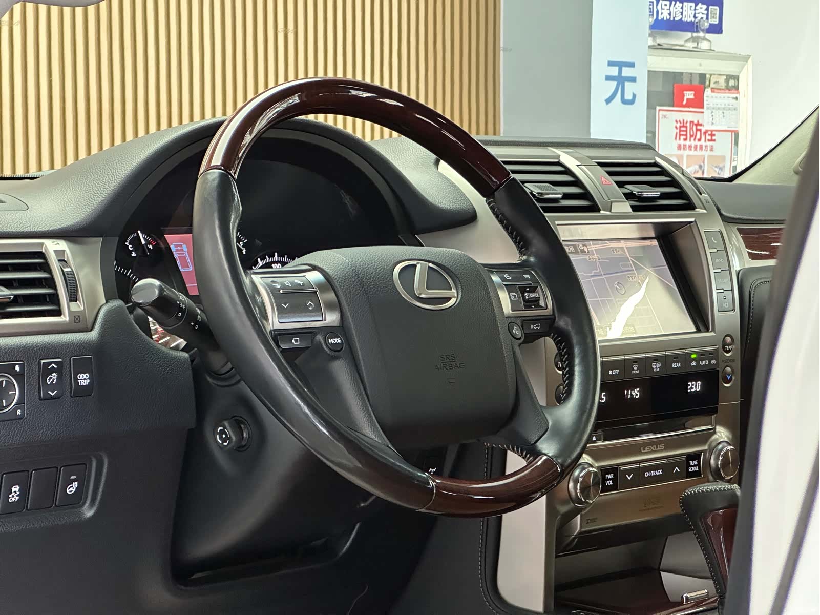 Lexus GX, 2015 9