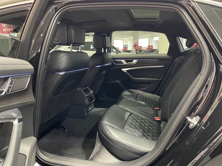 Audi A6L 2024, фото 7