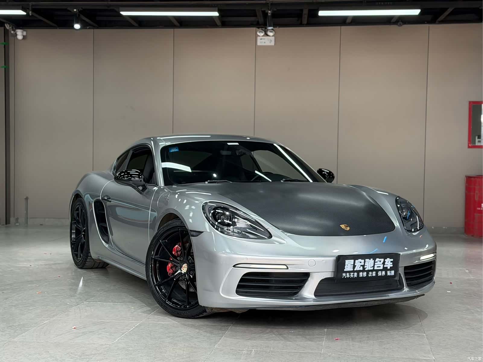 Porsche Cayman, 2017 3