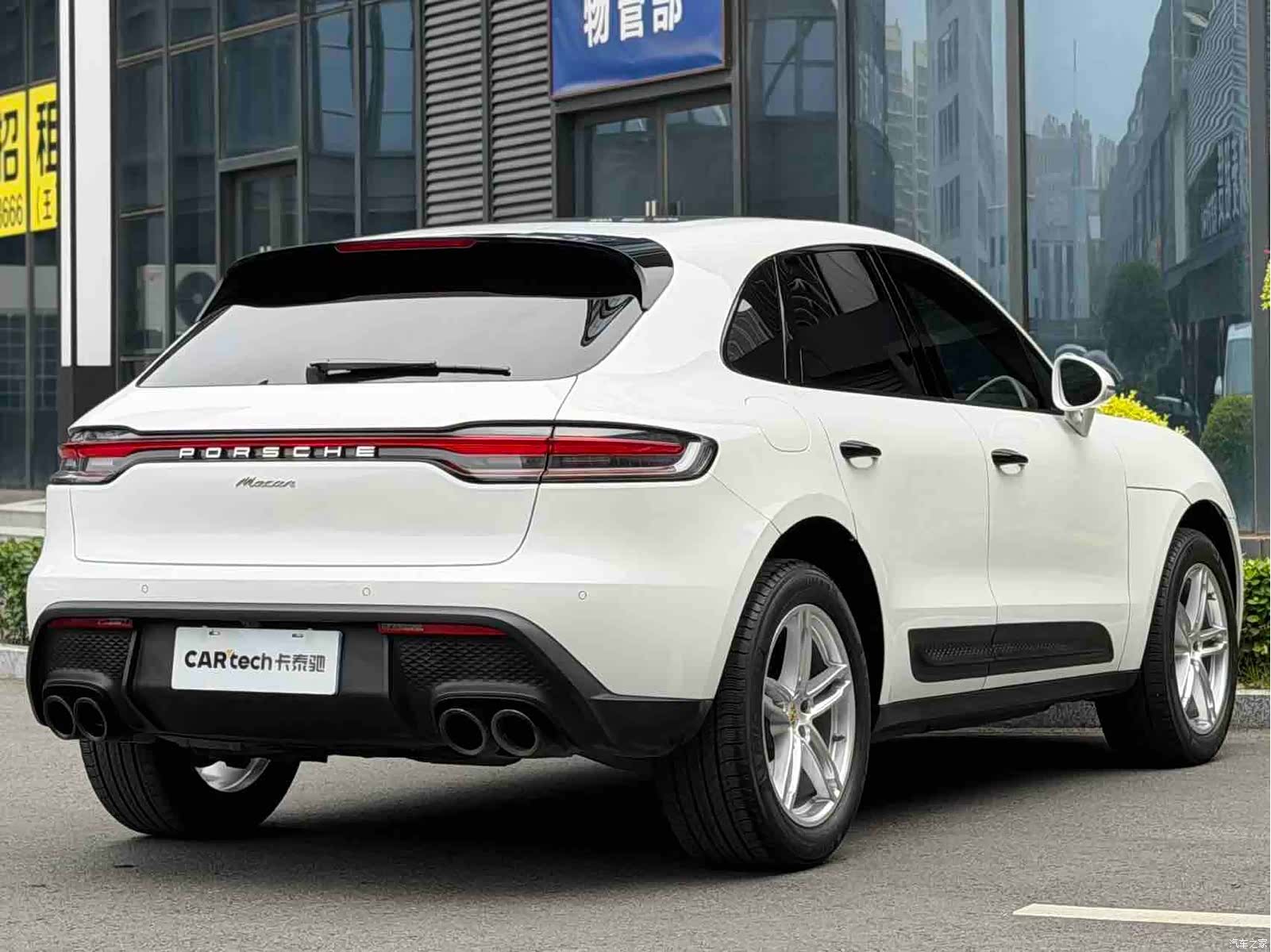 Porsche Macan, 2022 3