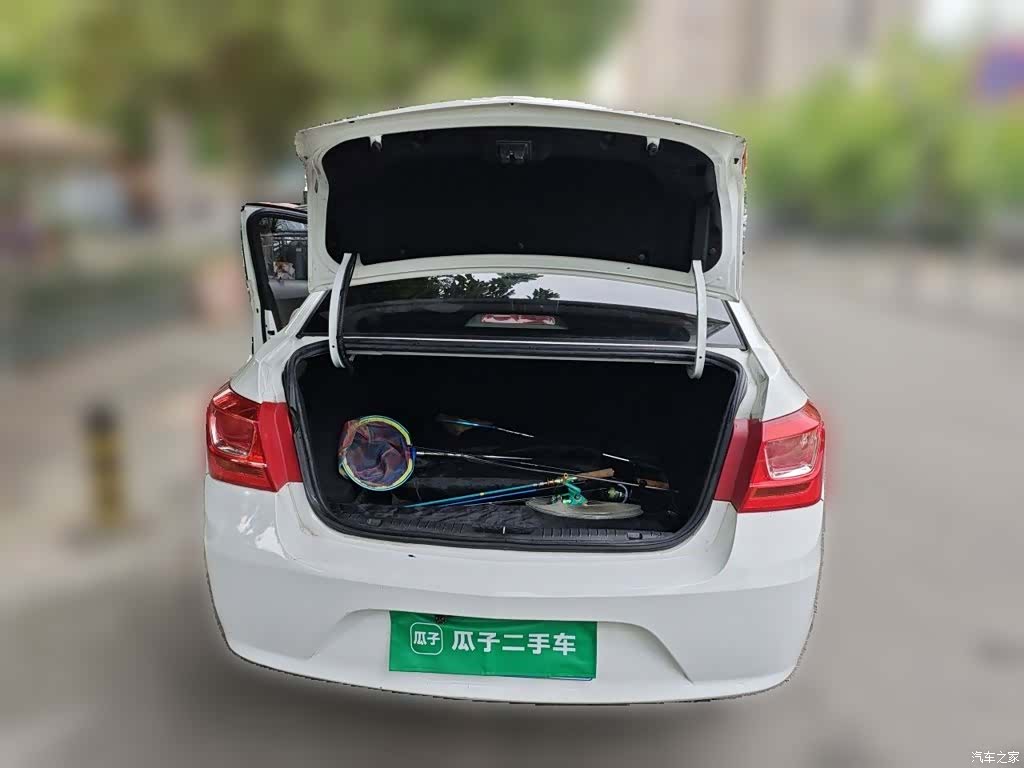 Chevrolet SE, 2015 20