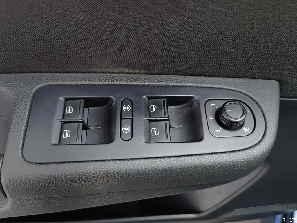 Volkswagen Xia, 2016 9