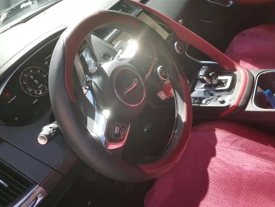 Jaguar E-PACE Jaguar E-PACE