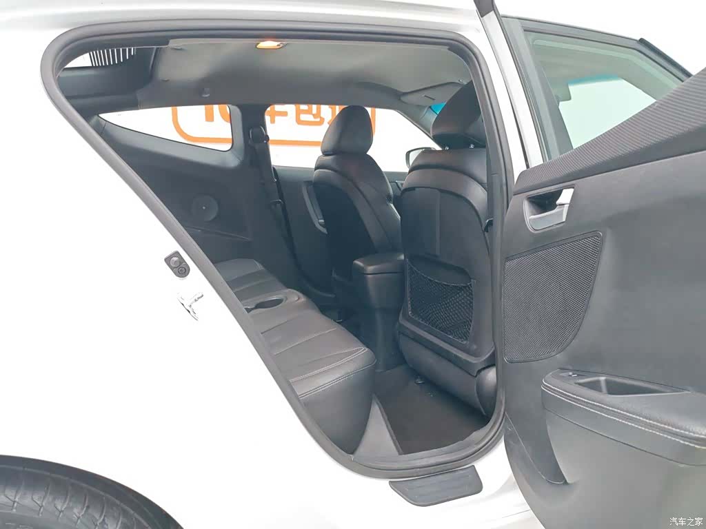 Hyundai Veloster, 2014 15