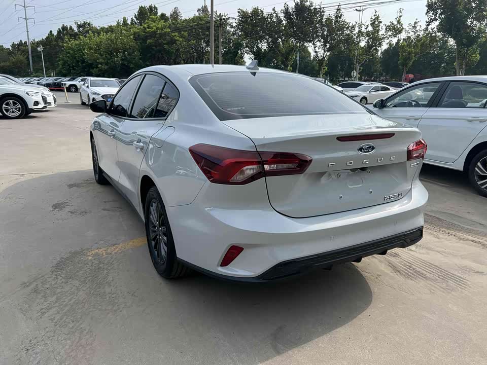 Ford Fox