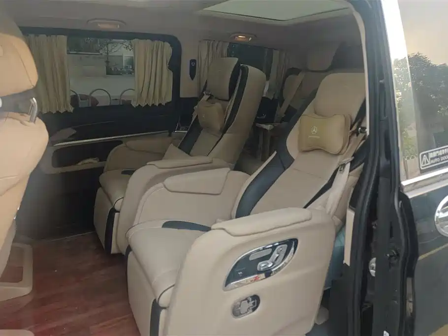 Mercedes-Benz V-class