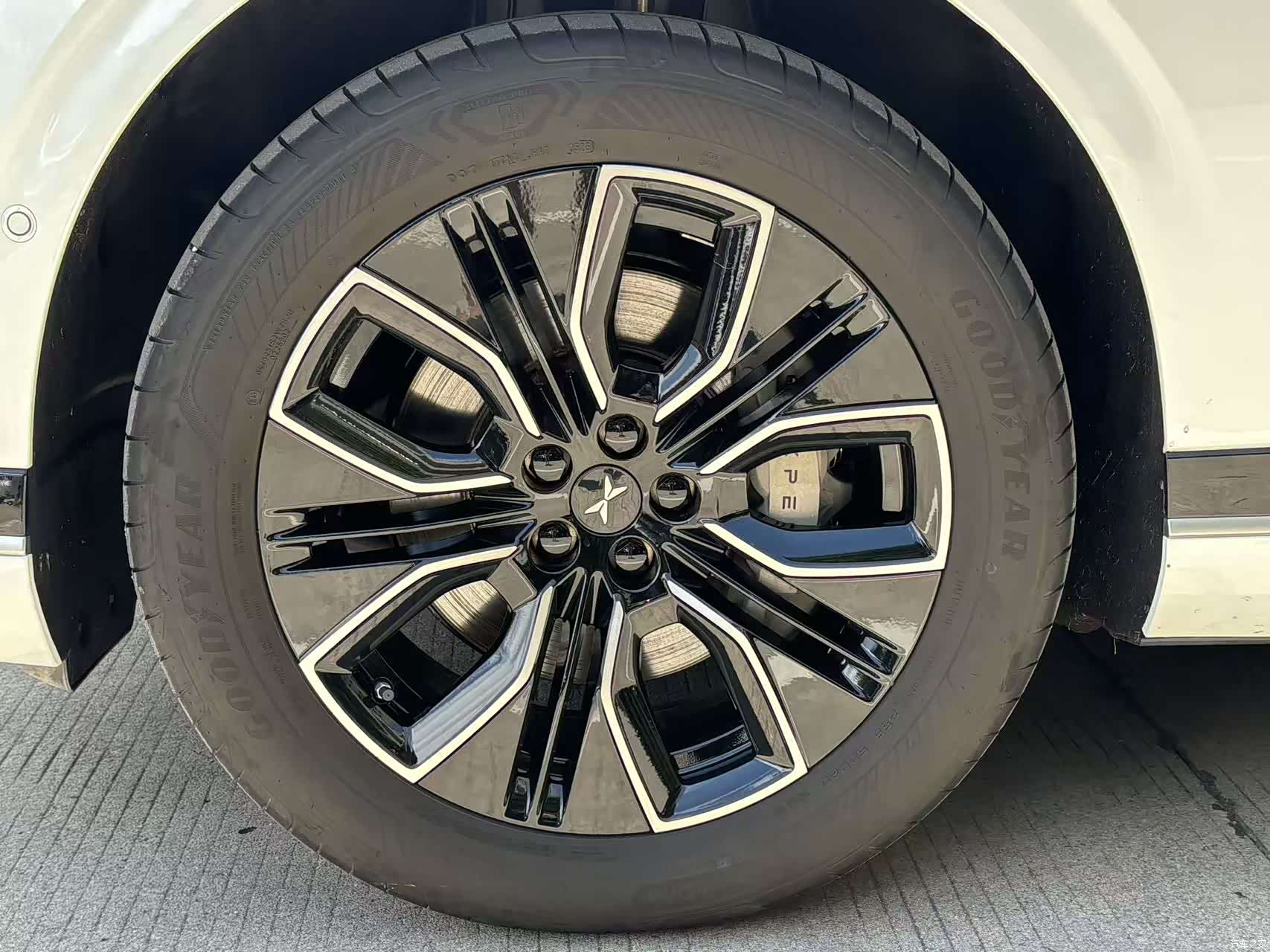 Xpeng G9, 2025 9
