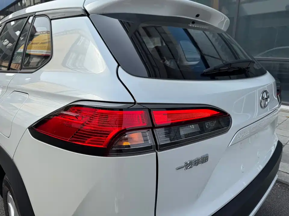 Toyota Corolla Sharp amplifier