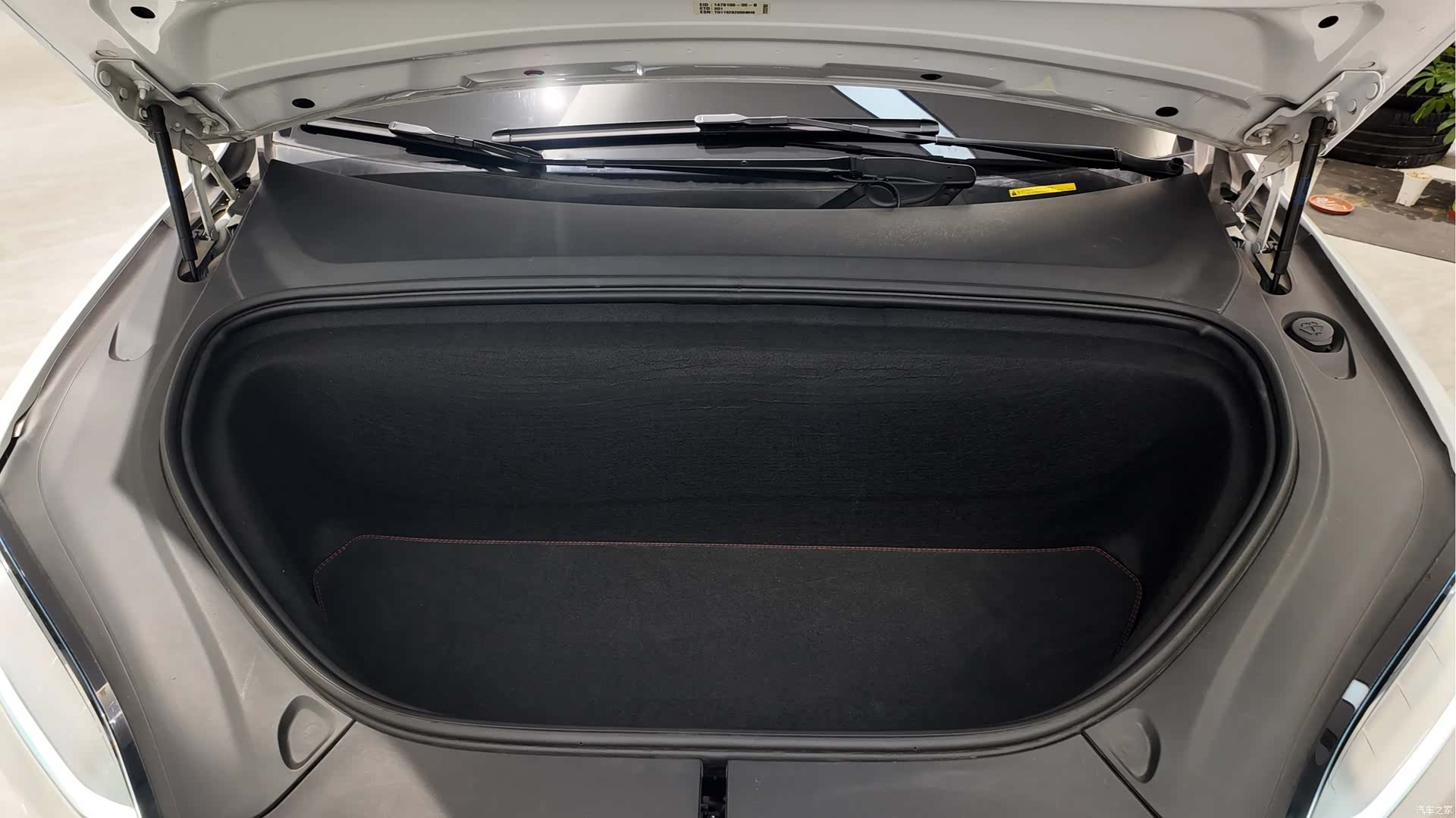Tesla Model X, 2020 12