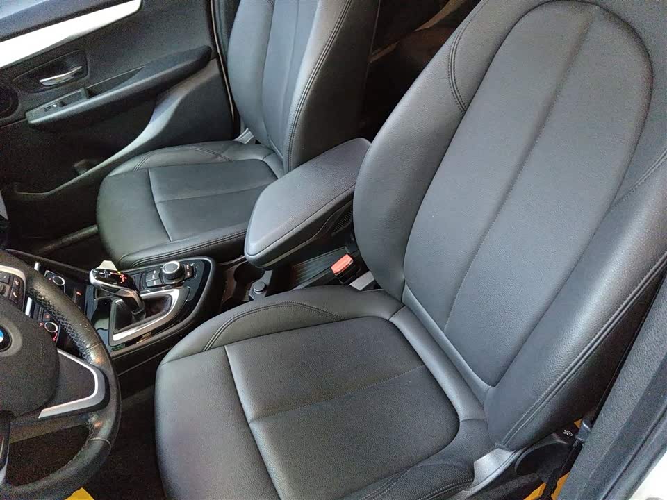 BMW 2 series multifunctional station wagon