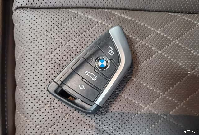 BMW i3, 2025 8