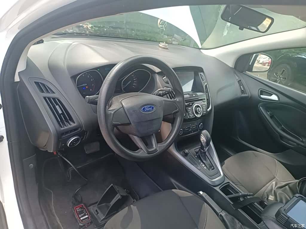 Ford Focus, 2016 10