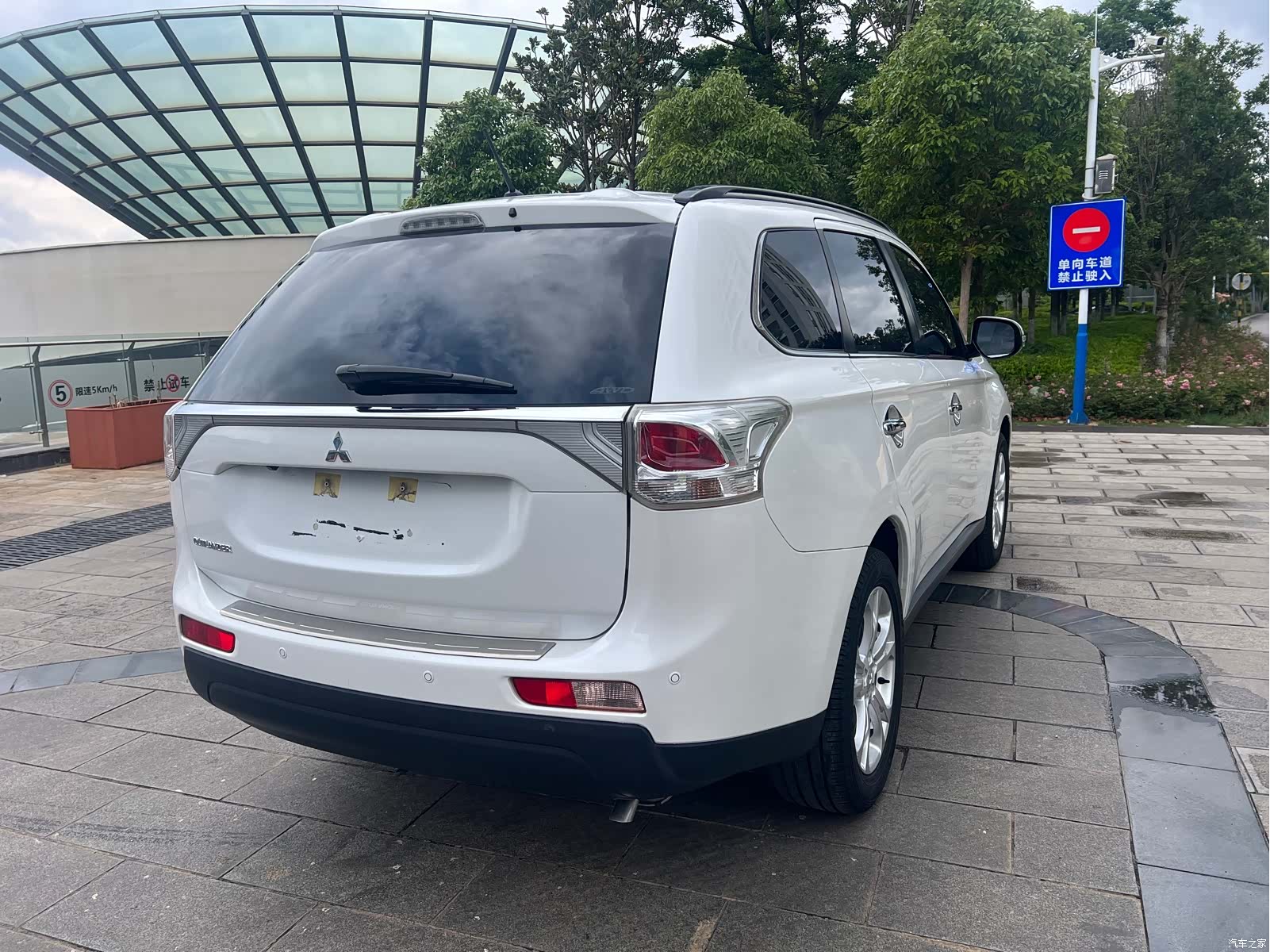 Mitsubishi Outlander, 2013 17