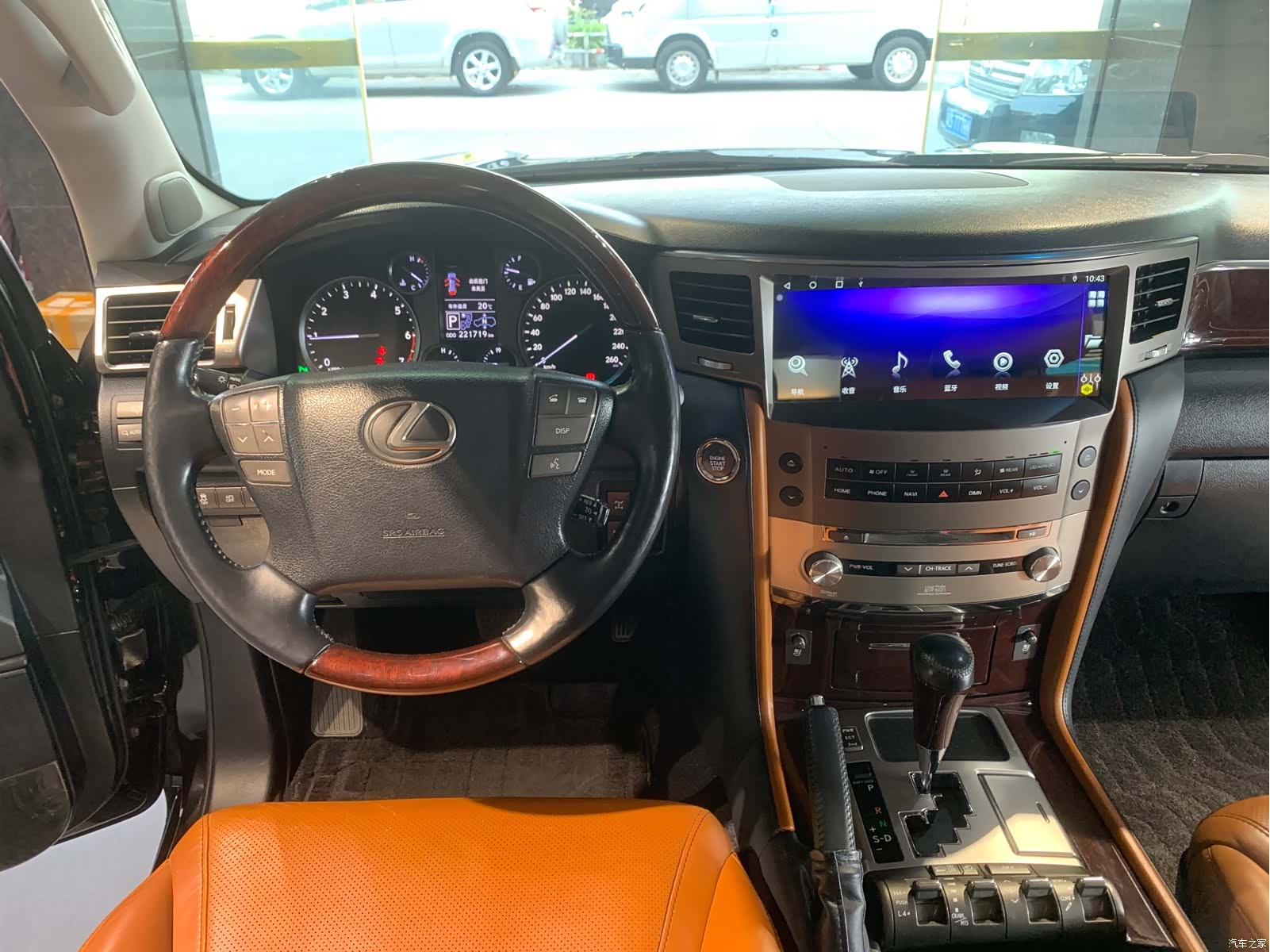 Lexus LX, 2013 14