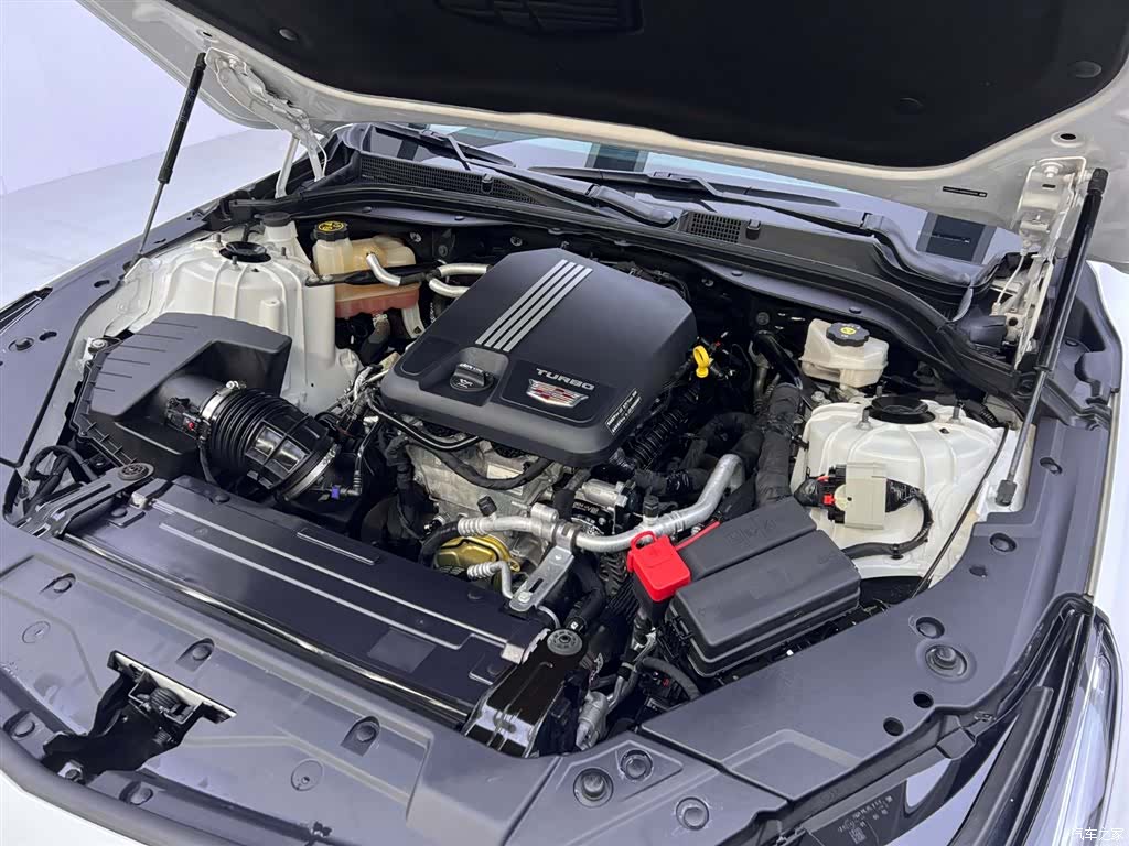 Cadillac CT5, 2022 25