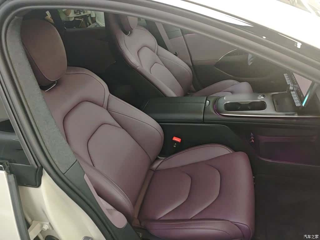 Xiaomi SU7, 2025 25