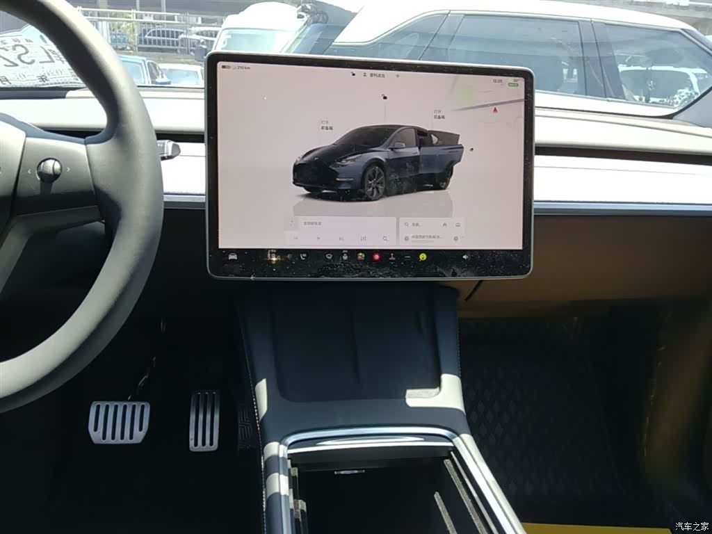Tesla Model Y, 2024 13