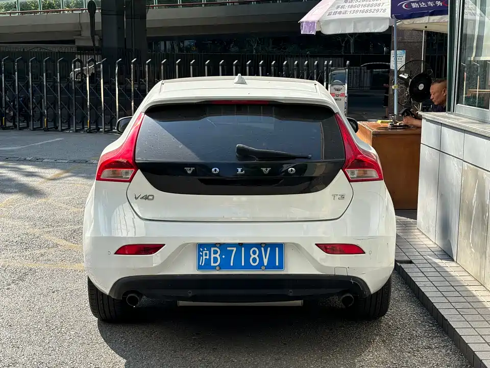 Volvo V40