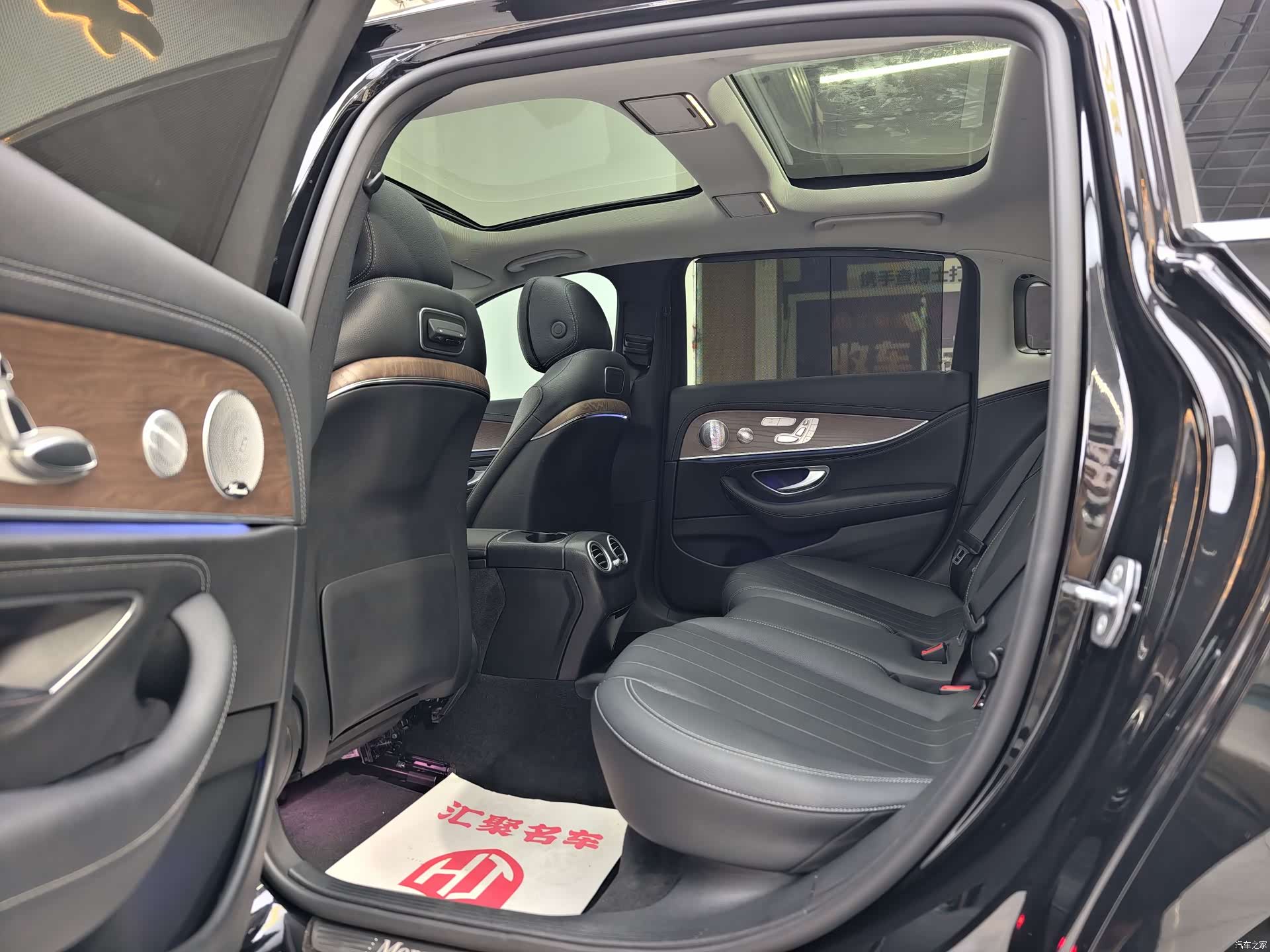 Mercedes-Benz E-Class, 2019 34