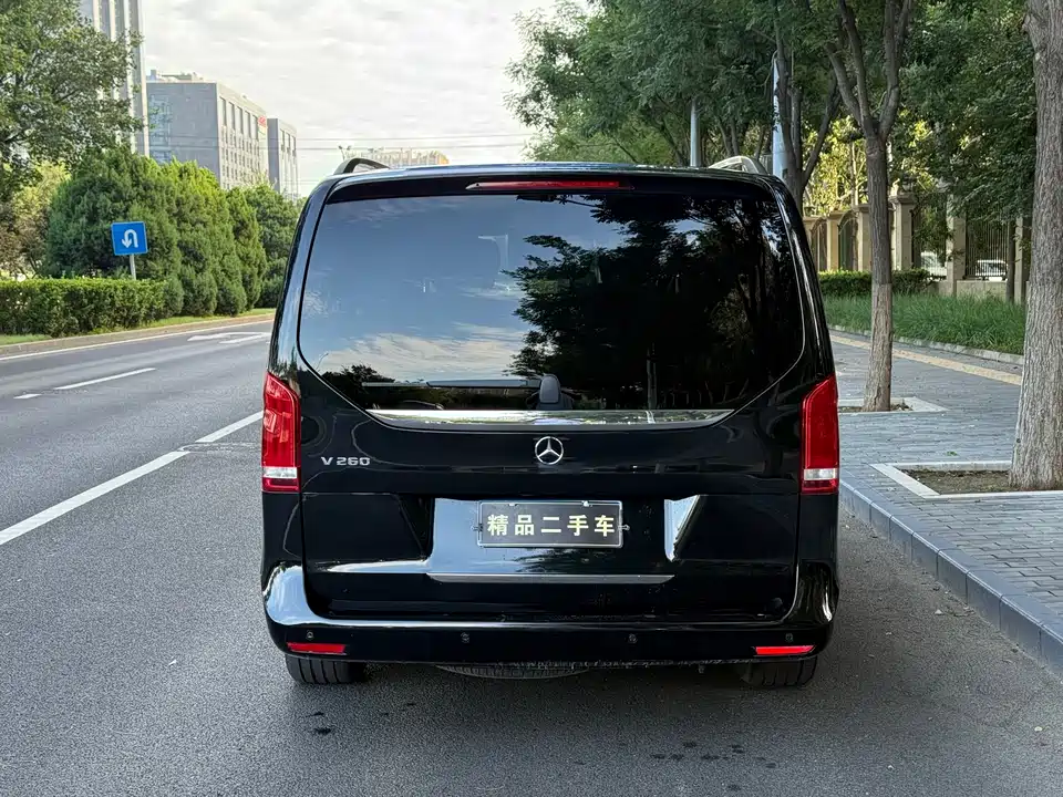 Mercedes-Benz V-class