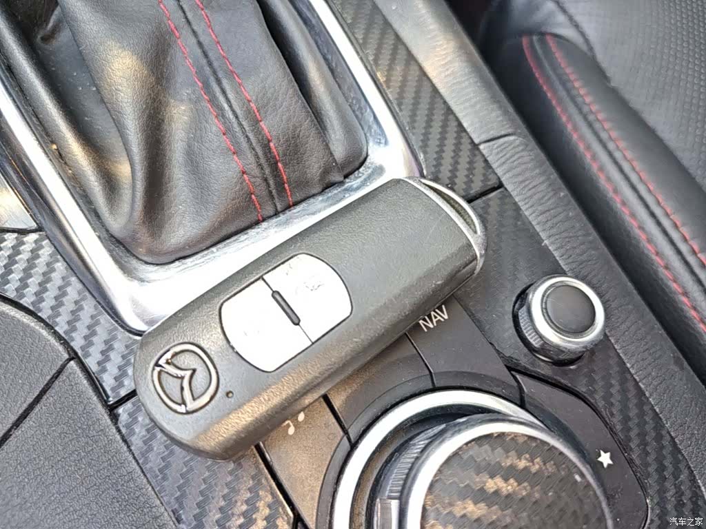 Mazda Mazda3, 2015 9