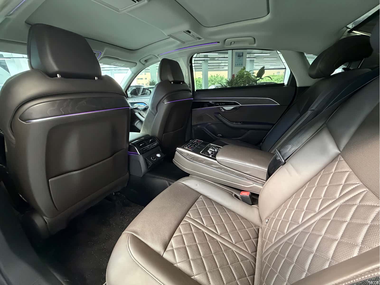 Audi A8L, 2022 11
