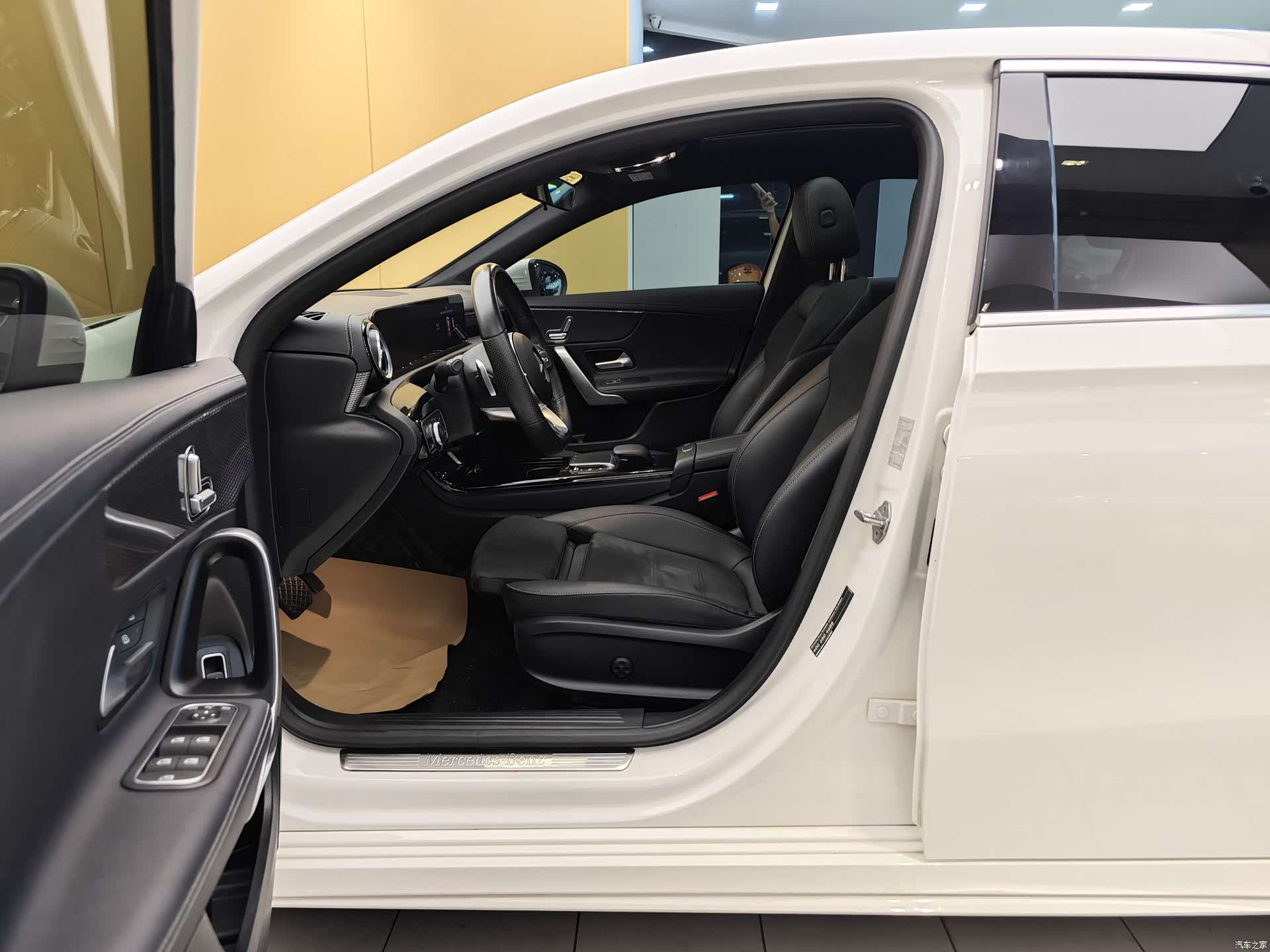Mercedes-Benz A-Class, 2021 13